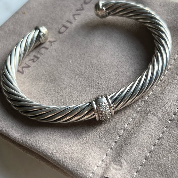 David Yurman Center Station Bracelet with Pavé Diamonds - Picture 5 of 8